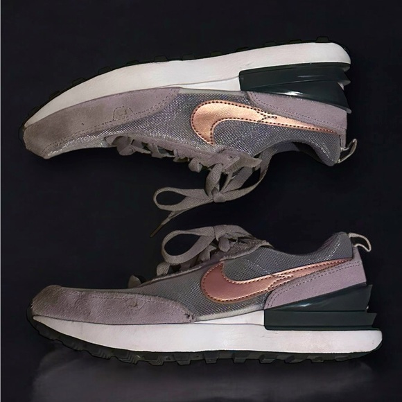 NIKE Breathable Purple Suede Running Sneakers Size 2.5 Y Suede / Mesh Rose Gold - Picture 1 of 9